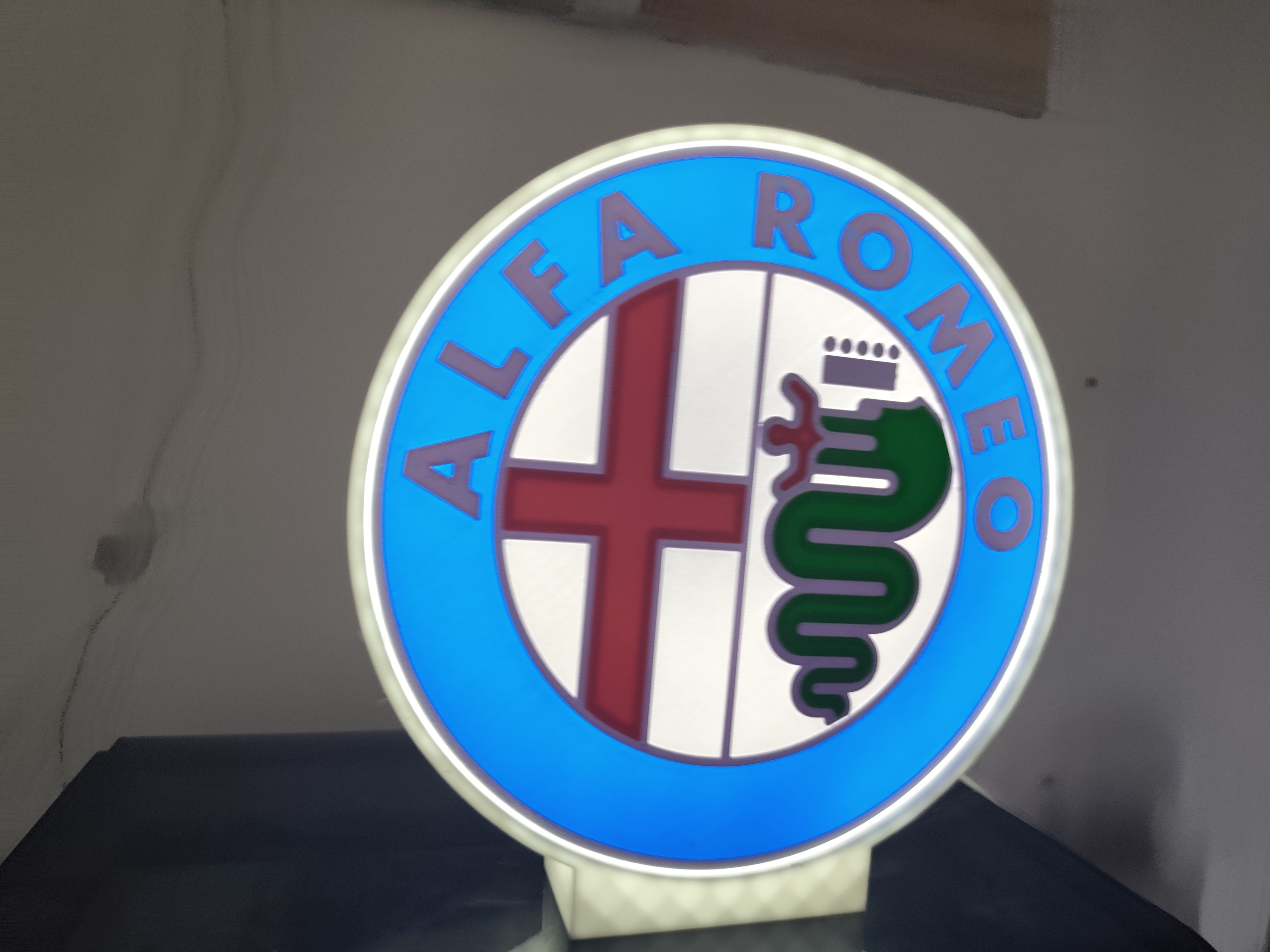 Alfa Romeo 4 cores caixa branca — fotografia 10
