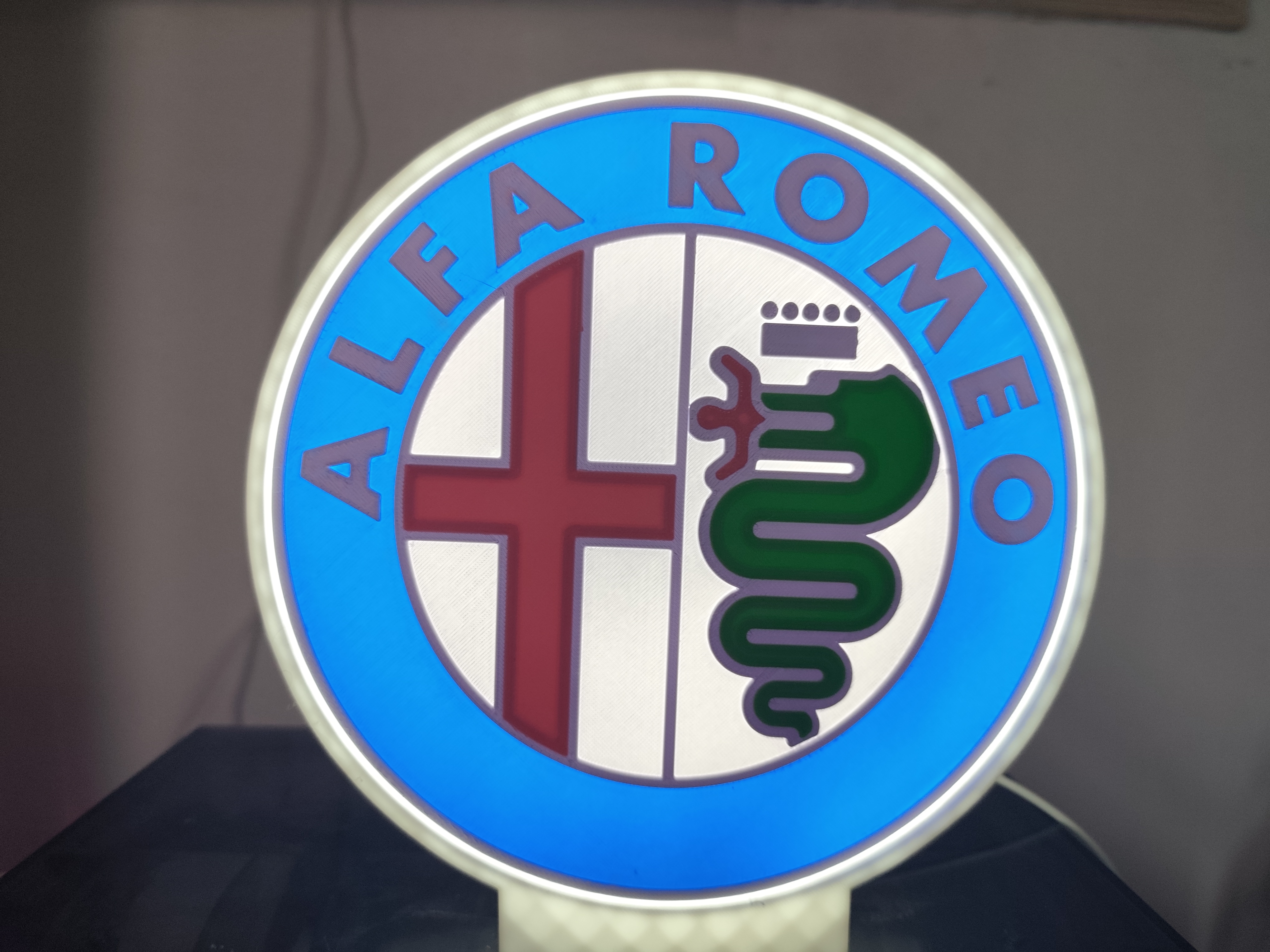 Alfa Romeo 4 cores caixa branca — fotografia 14