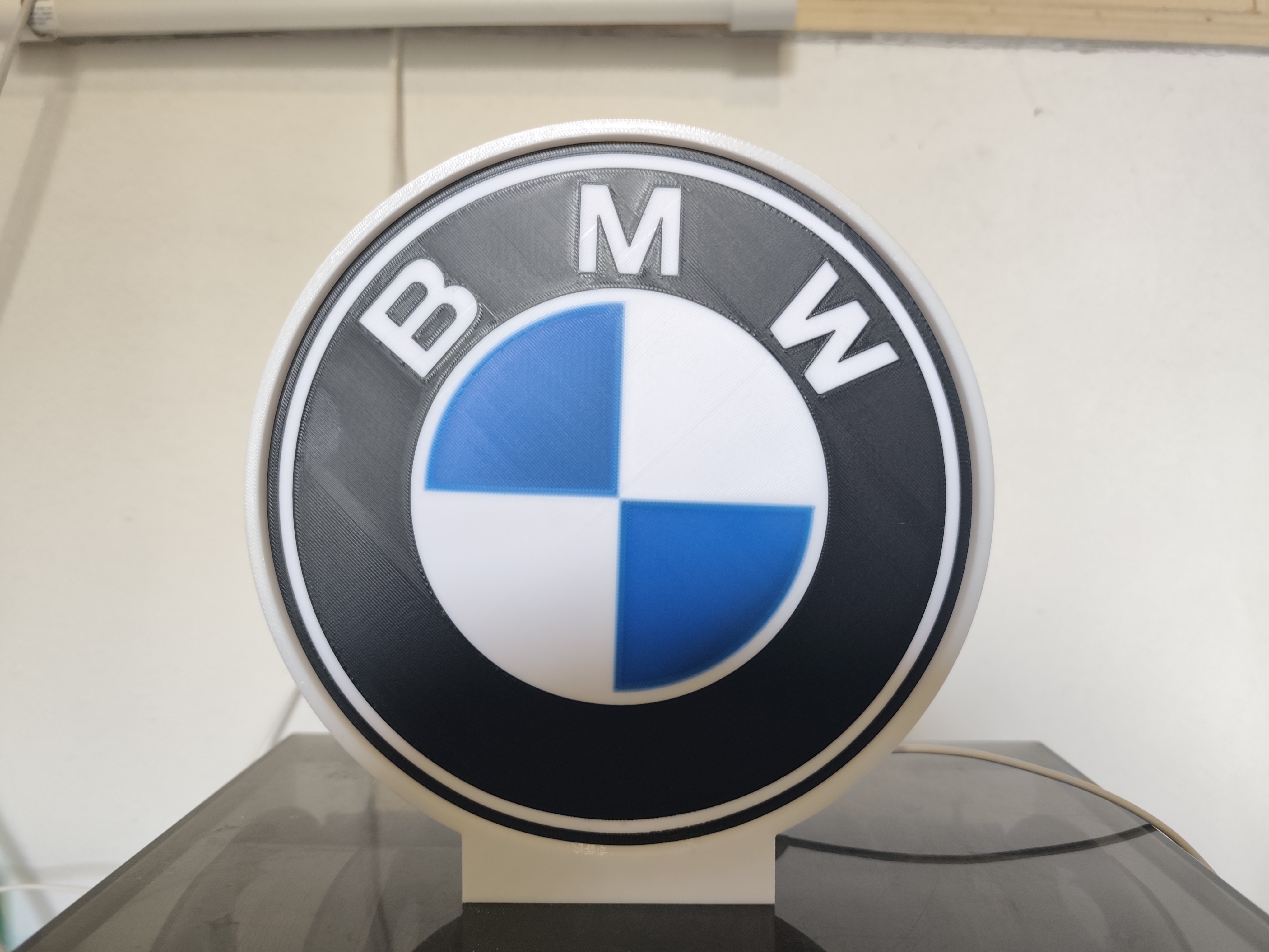 BMW caixa branca — imagem 3