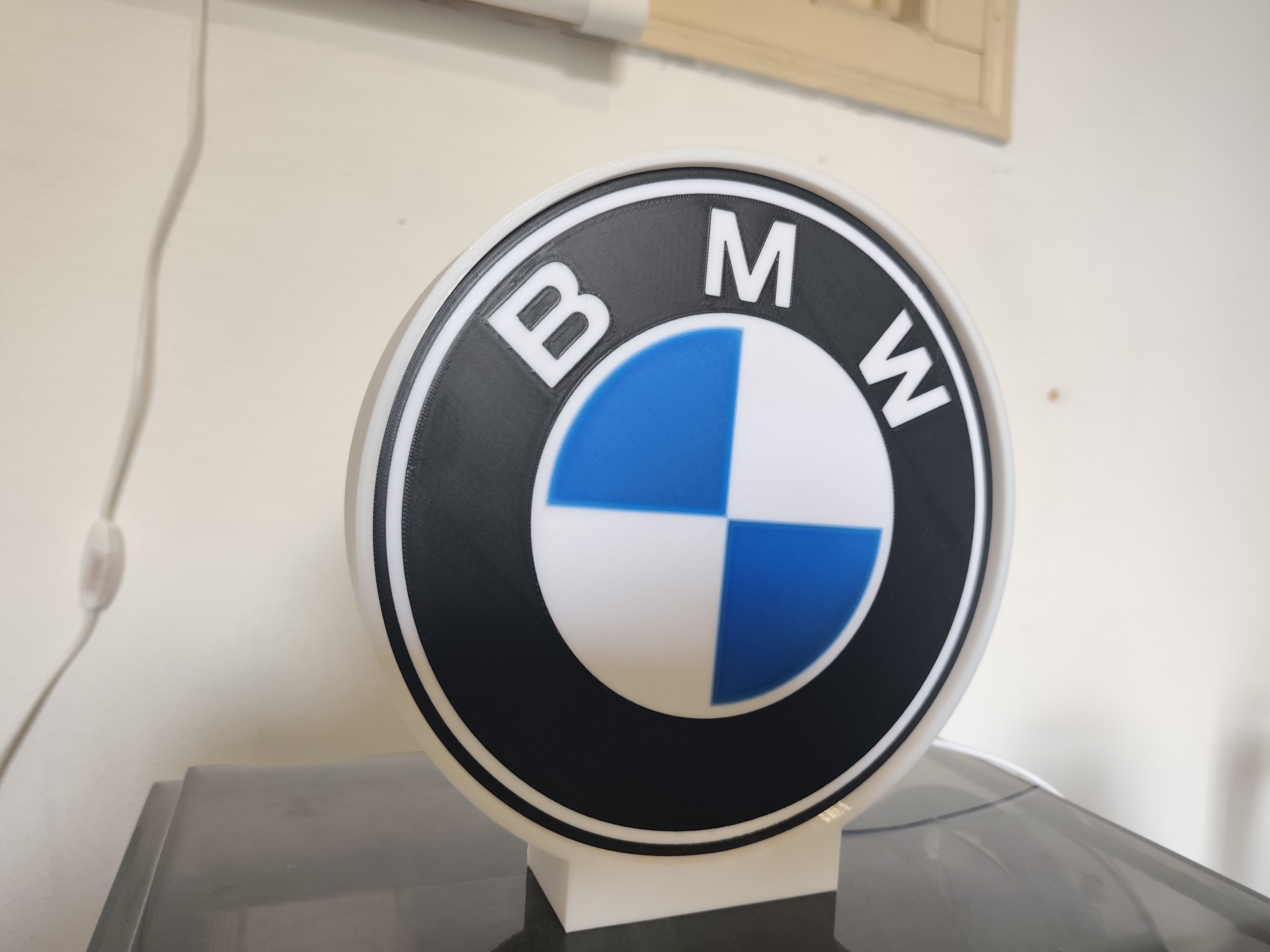 BMW caixa branca — imagem 4