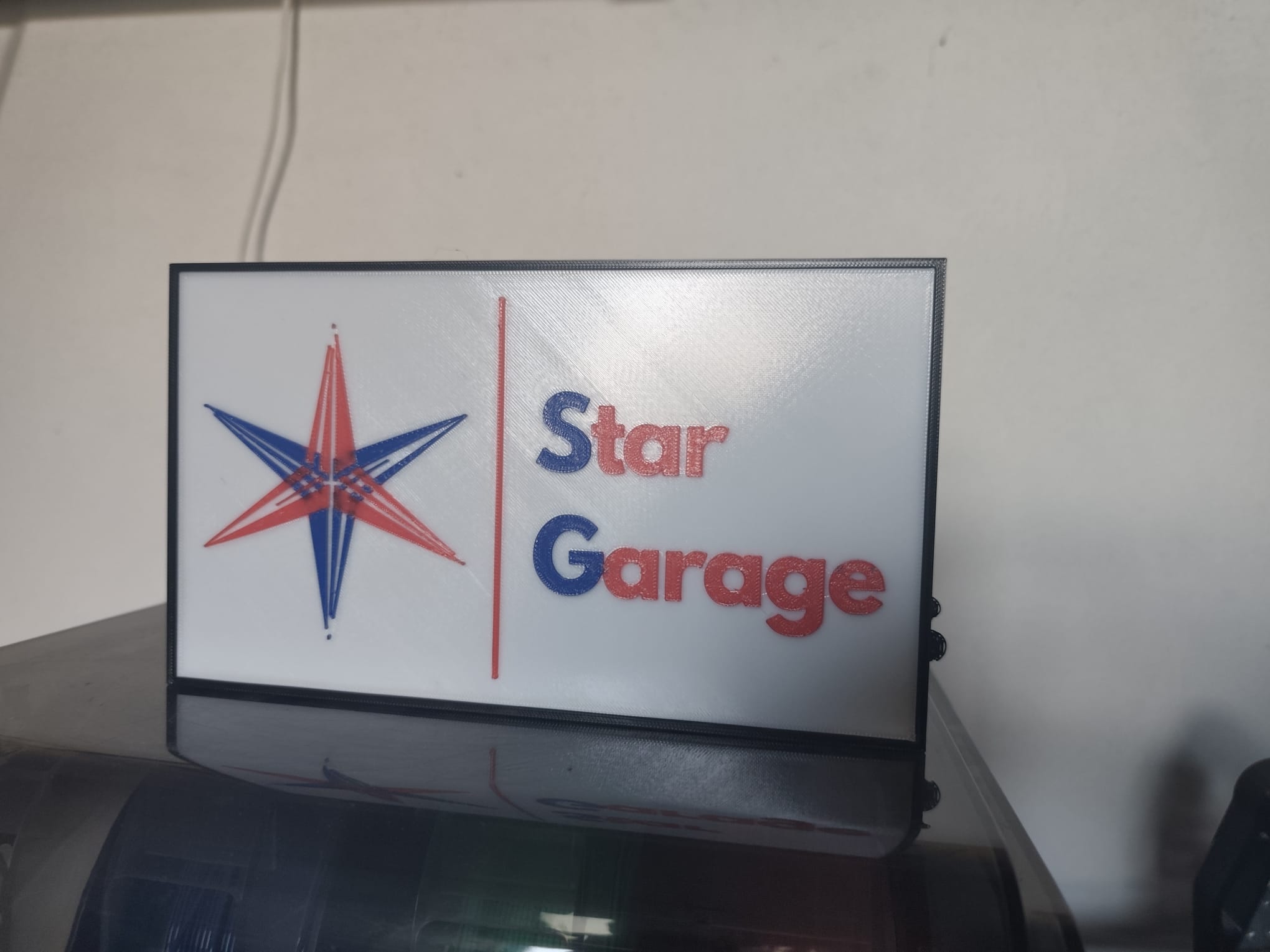 Lightbox Star Garage